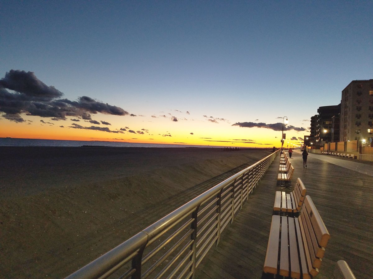Long Beach, NY - File:Long Beach, NY boardwalk at sunset.jpg - Wikimedia Commons